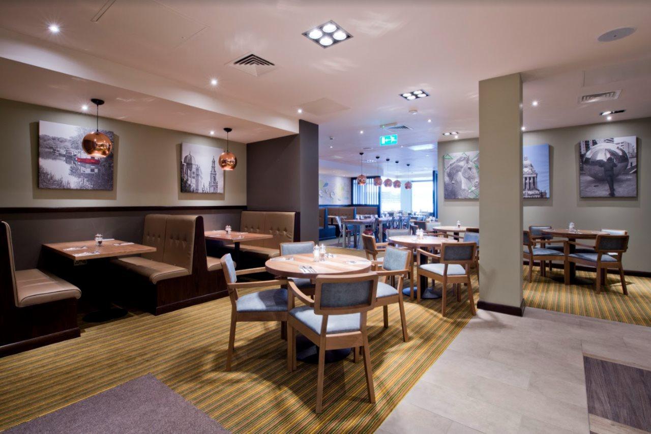 Premier Inn Leeds City Centre Exterior foto